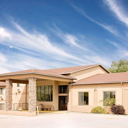 Days Inn By Wyndham Boonville Exterior foto